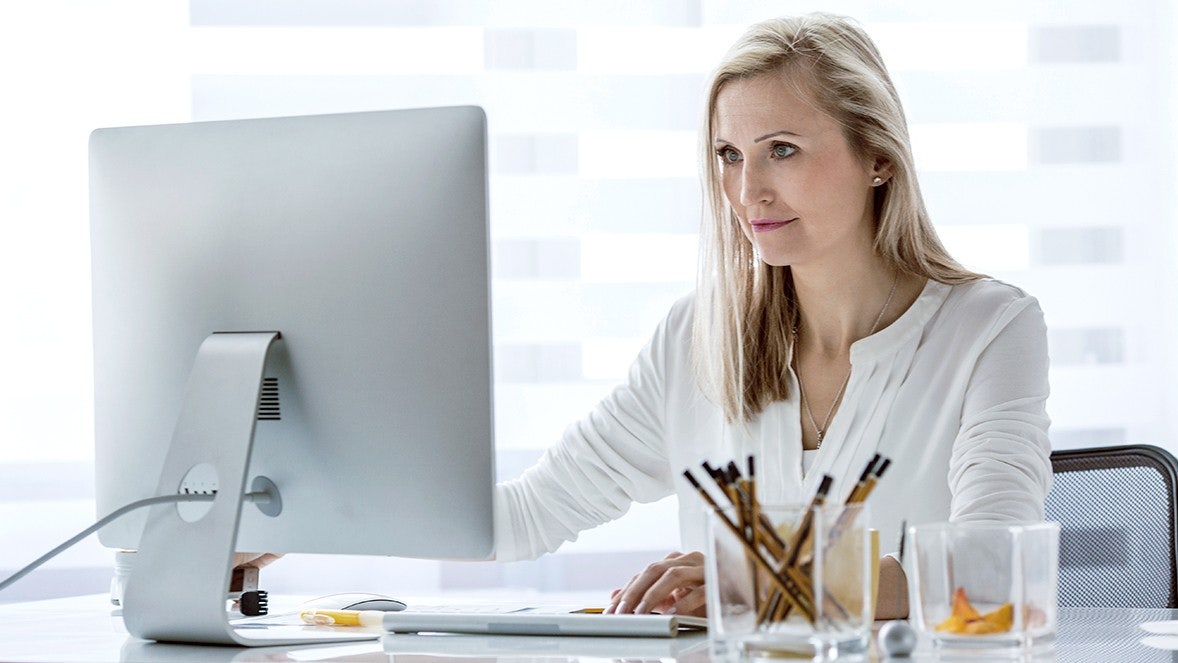 woman working on pc
