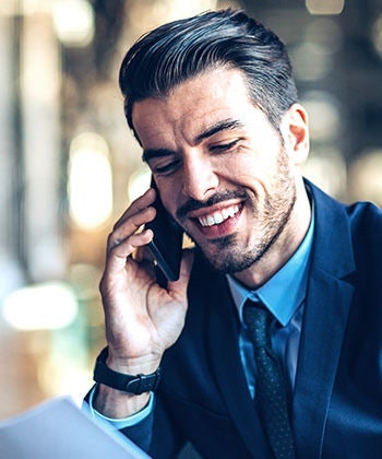 obchodník telefonuje